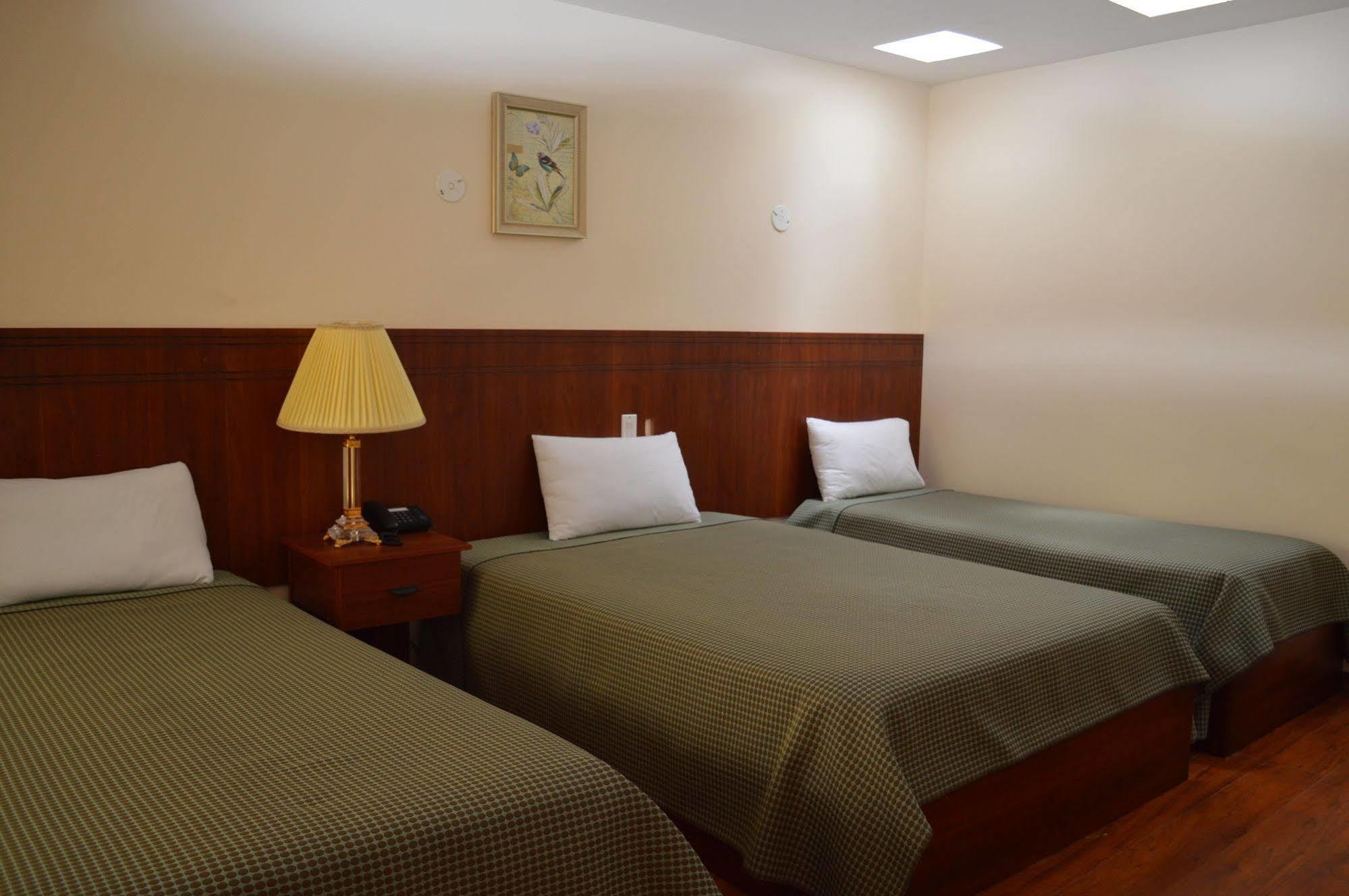 Rio Hotel Riobamba Exterior photo